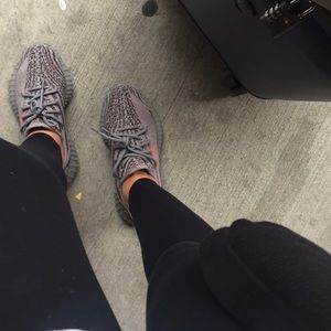 adidas Yeezy Boost 350 V2 Beluga 2.0 (Size US 6)